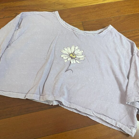Aeropostale Flower Oversized Crop Top size Medium - Picture 5 of 8